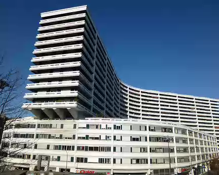 P1100024 Immeuble du grand Pavois (1971)
